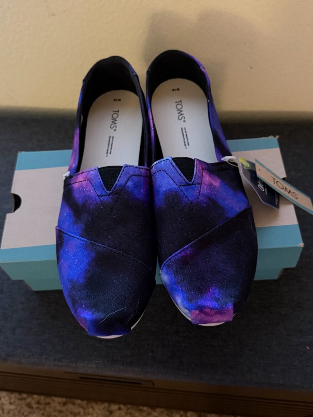 NWT! TOMS Galaxy Shoes, Women's 10 - Picture 13 of 13